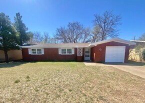 4815 43rd St in Lubbock, TX - Building Photo