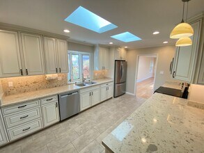 330 Pickering Pl in Walnut Creek, CA - Building Photo - Building Photo