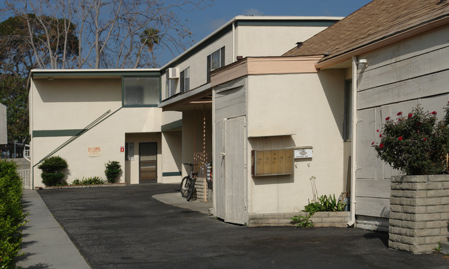 293 Hill Ave in Pasadena, CA - Building Photo - Building Photo