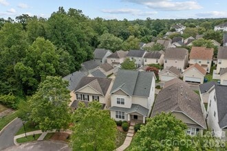18714 Coverdale Ct in Cornelius, NC - Building Photo - Building Photo