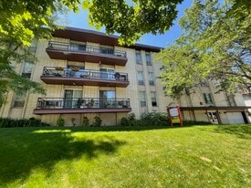 Riverwalk in Milwaukee, WI - Building Photo