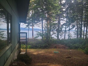 1376 San Juan Dr in Friday Harbor, WA - Building Photo - Building Photo