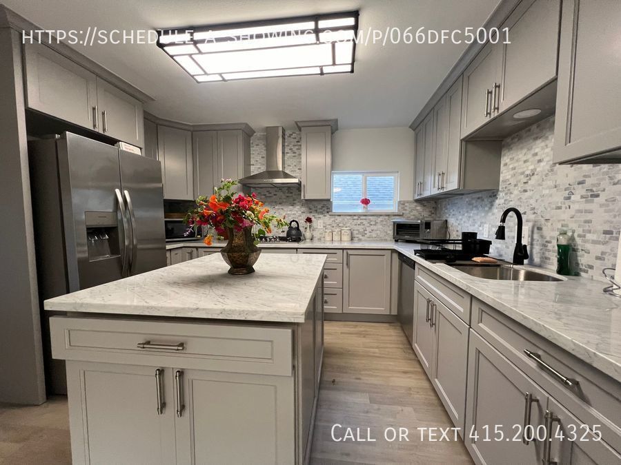 2206 E 24th St in Oakland, CA - Building Photo