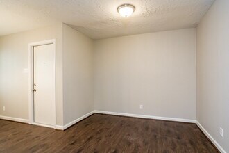 3206 Teakwood Cir in Dickinson, TX - Building Photo - Building Photo