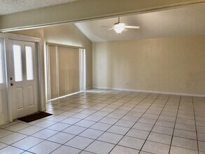 7247 Albany Rd in Ft. Myers, FL - Building Photo - Building Photo