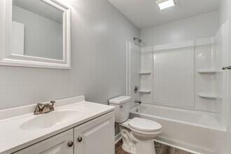 4713 Lorigan St in Pittsburgh, PA - Building Photo - Building Photo