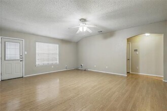 2725 Yoakum St in Fort Worth, TX - Building Photo - Building Photo