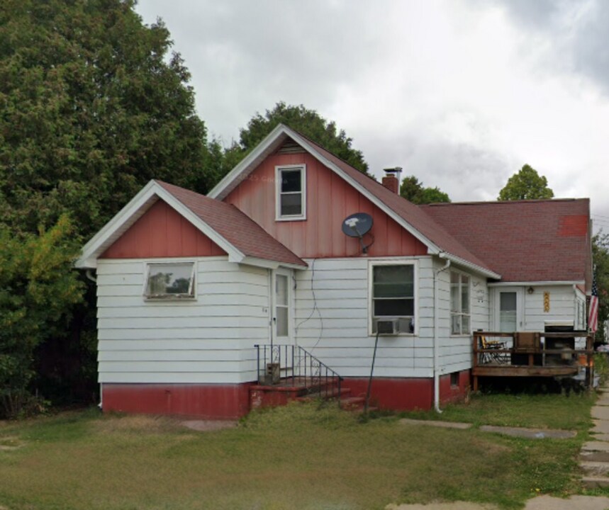 114 Louisiana Ave W in Gilbert, MN - Building Photo