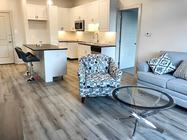 1514 E 15th St, Unit 11 in Plano, TX - Building Photo - Building Photo