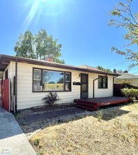 4905 W Bethel St in Boise, ID - Foto de edificio - Building Photo