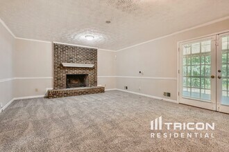 305 Woodsong Dr in Fayetteville, GA - Building Photo - Building Photo