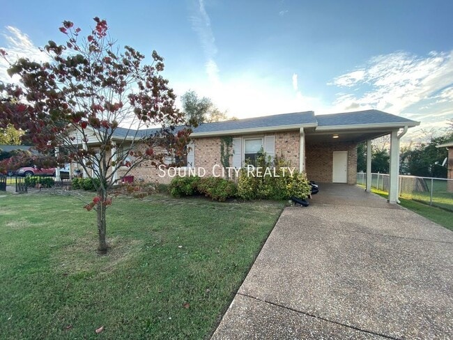 property at 3533 Albee Dr