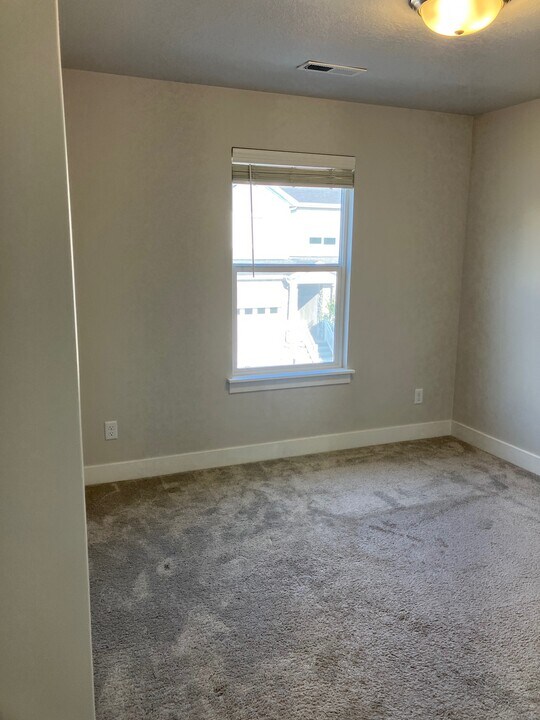 1538 N 3890 W in Lehi, UT - Building Photo
