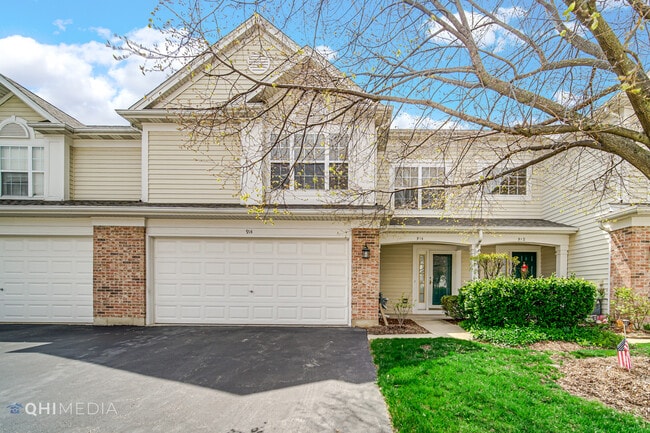 property at 914 Waterford Ln