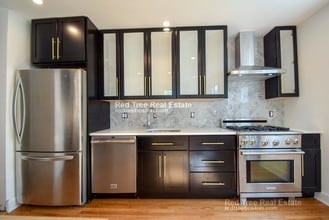 32 Cedar St, Unit RIGHT SIDE in Boston, MA - Foto de edificio - Building Photo