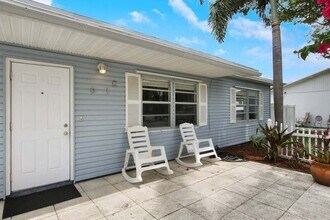 601 N Pennock Ln in Jupiter, FL - Building Photo - Building Photo