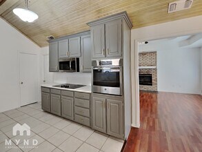 1953 Kings Canyon Cir in Fort Worth, TX - Foto de edificio - Building Photo