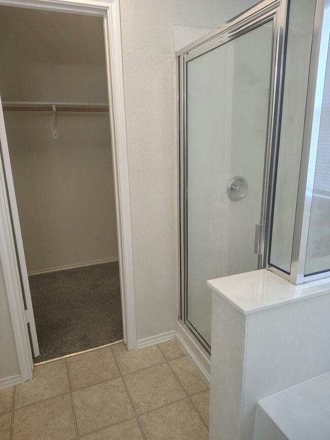 382 Lake Washington Dr in Kyle, TX - Building Photo - Building Photo
