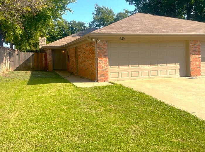 689 Lantana Dr in Keller, TX - Building Photo