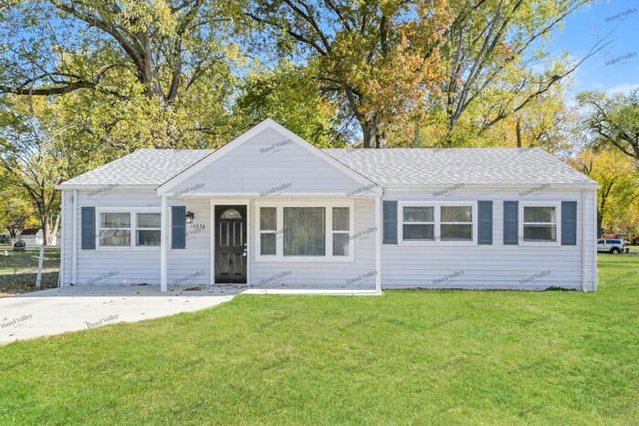 12036 Krenning Ln in St. Louis, MO - Building Photo