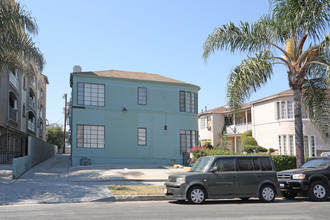 1045 S Norton Ave in Los Angeles, CA - Building Photo - Primary Photo