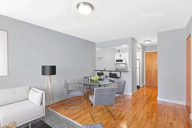 54 Spring St in New York, NY - Foto de edificio - Building Photo