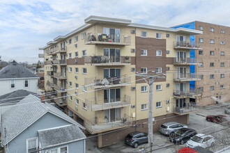 Washington Terrace in Forest Park, IL - Building Photo - Building Photo