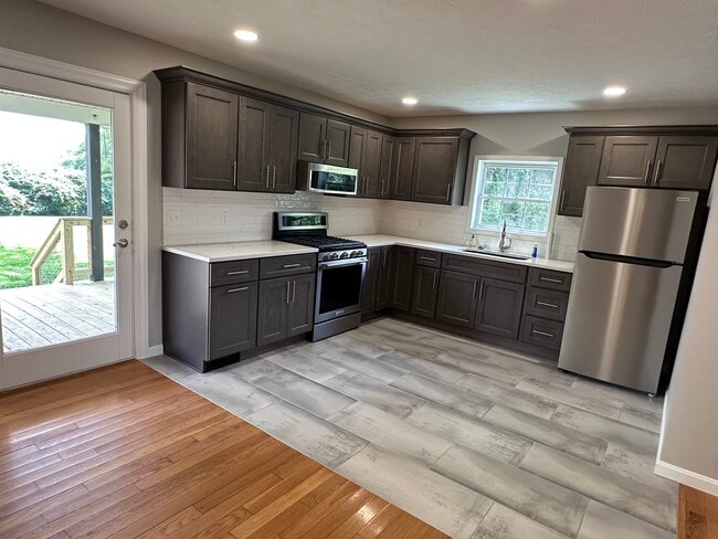 property at 24394 State Line Rd