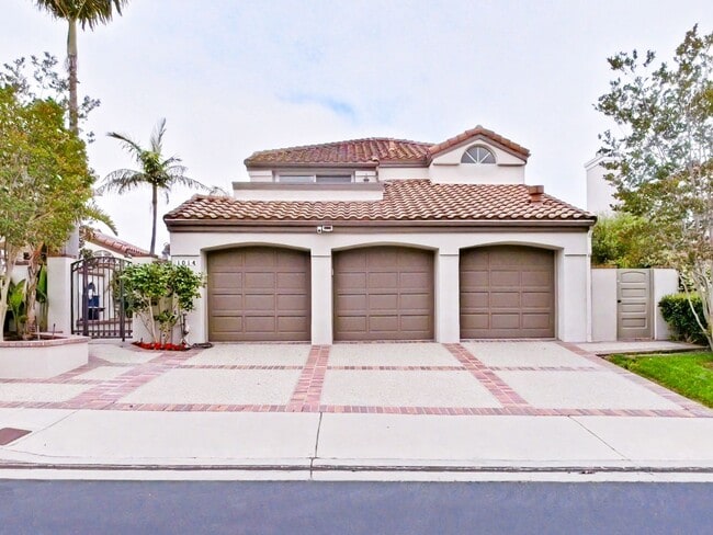 property at 1014 Calle Venezia