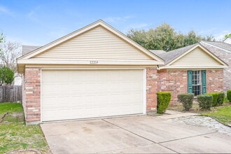 12214 Flaxen Dr, Unit F-241 in Houston, TX - Building Photo - Building Photo