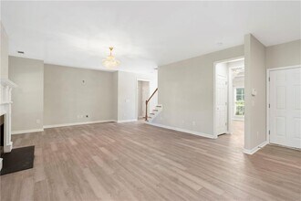 4660 Lake Hill Trail in Ellenwood, GA - Building Photo - Building Photo