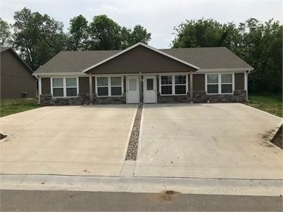 608 W Market St in Warrensburg, MO - Building Photo