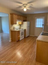 4015 Tally Ho Ct in Louisville, KY - Foto de edificio - Building Photo