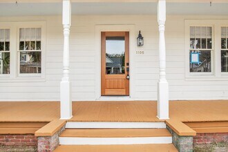 1105 E Jackson St in Pensacola, FL - Building Photo - Building Photo