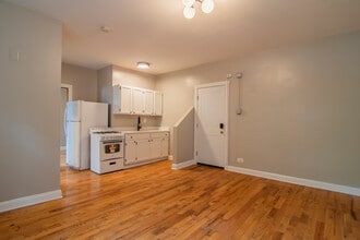 1414 W Pratt Blvd in Chicago, IL - Building Photo - Building Photo