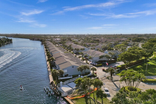 876 Jeffery St in Boca Raton, FL - Building Photo - Building Photo