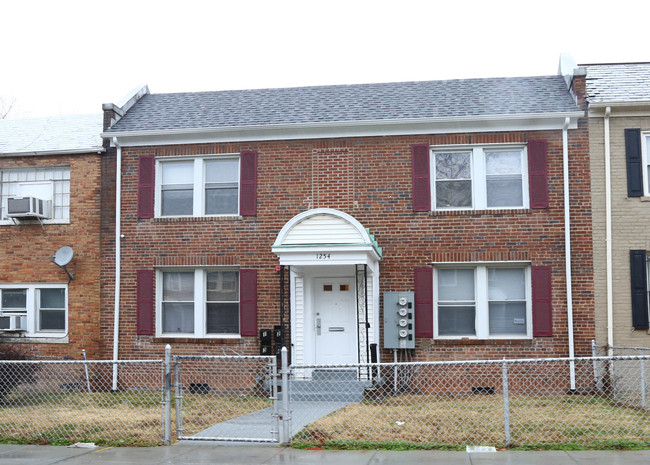 1254 Meigs Pl NE in Washington, DC - Building Photo - Building Photo