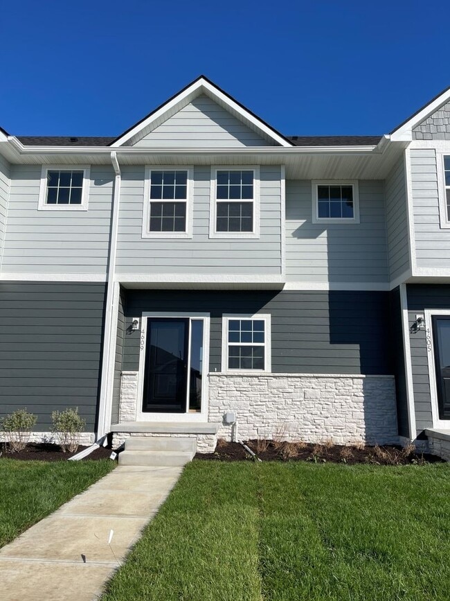 property at 4609 Leawood Ct