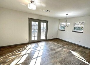 139 W Kent St, Unit 204-209 in Broken Arrow, OK - Building Photo - Building Photo