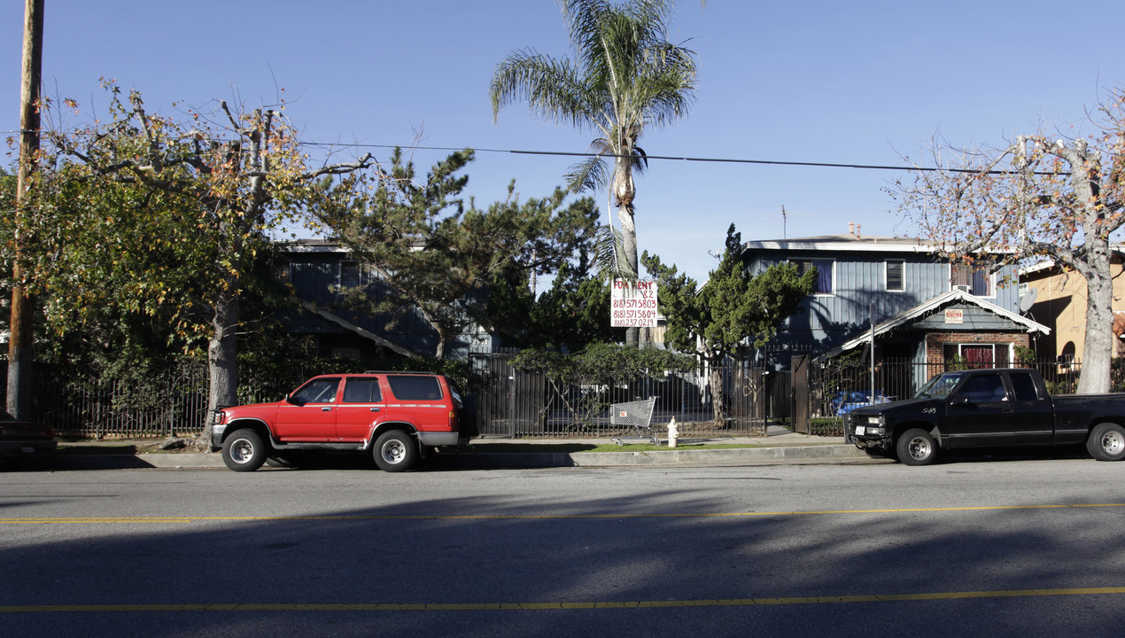 6903-6909 Fulton Ave in North Hollywood, CA - Building Photo