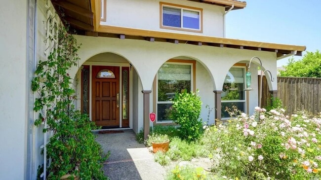 58 Stanford Ct in Novato, CA - Building Photo - Building Photo