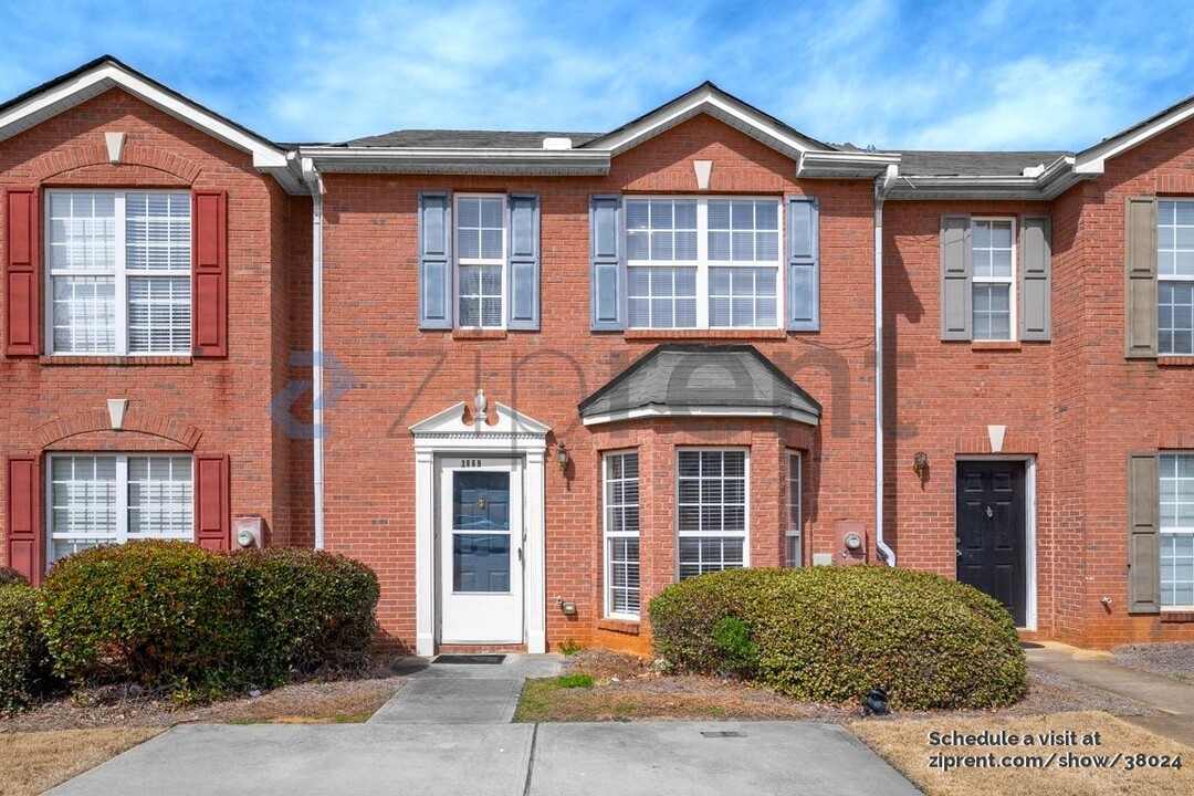 3869 Waldrop Ln in Decatur, GA - Building Photo