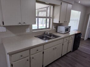 3263 N Maidencane Dr in Beverly Hills, FL - Foto de edificio - Building Photo