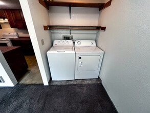 3225 Washington Way, Unit 3 in Longview, WA - Building Photo - Building Photo