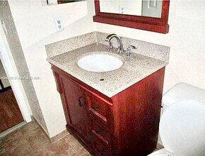 2936 Belmont Ln in Hollywood, FL - Building Photo - Building Photo