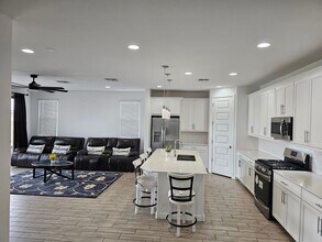 5461 S Arizona Pl in Chandler, AZ - Foto de edificio - Building Photo