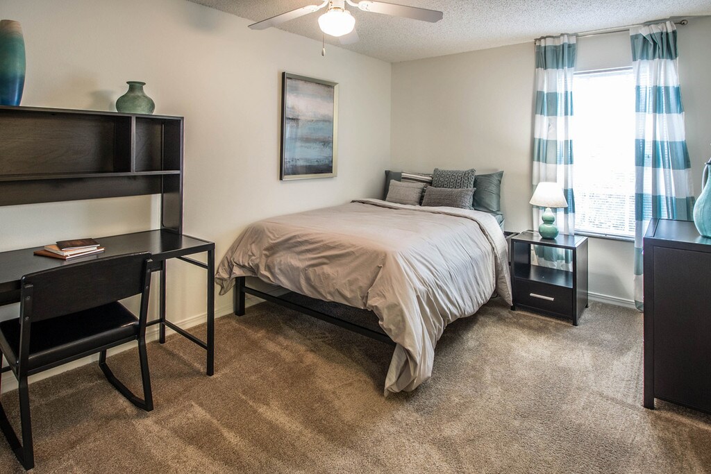 Lexington Crossing Gainesville, FL Apartments