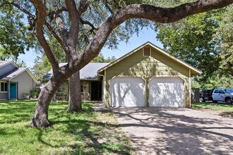 13179 Mill Stone Dr in Austin, TX - Foto de edificio - Building Photo