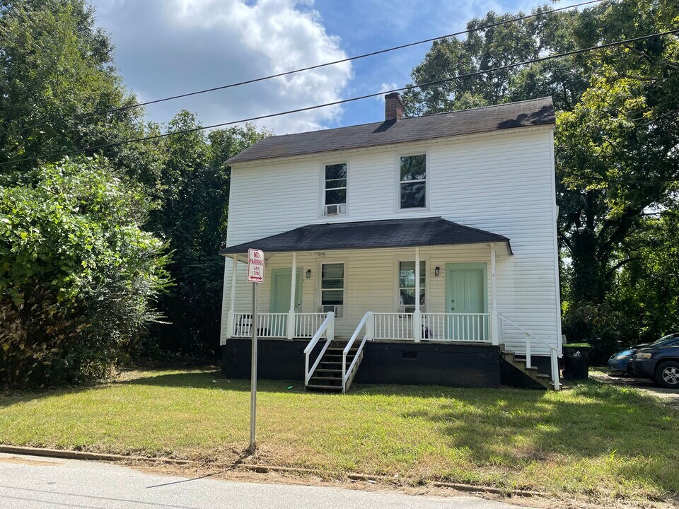 1 Berry Ave, Unit 1 Berry Avenue in Newnan, GA - Building Photo