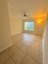 3215 Coral Lake Dr in Coral Springs, FL - Building Photo - Building Photo